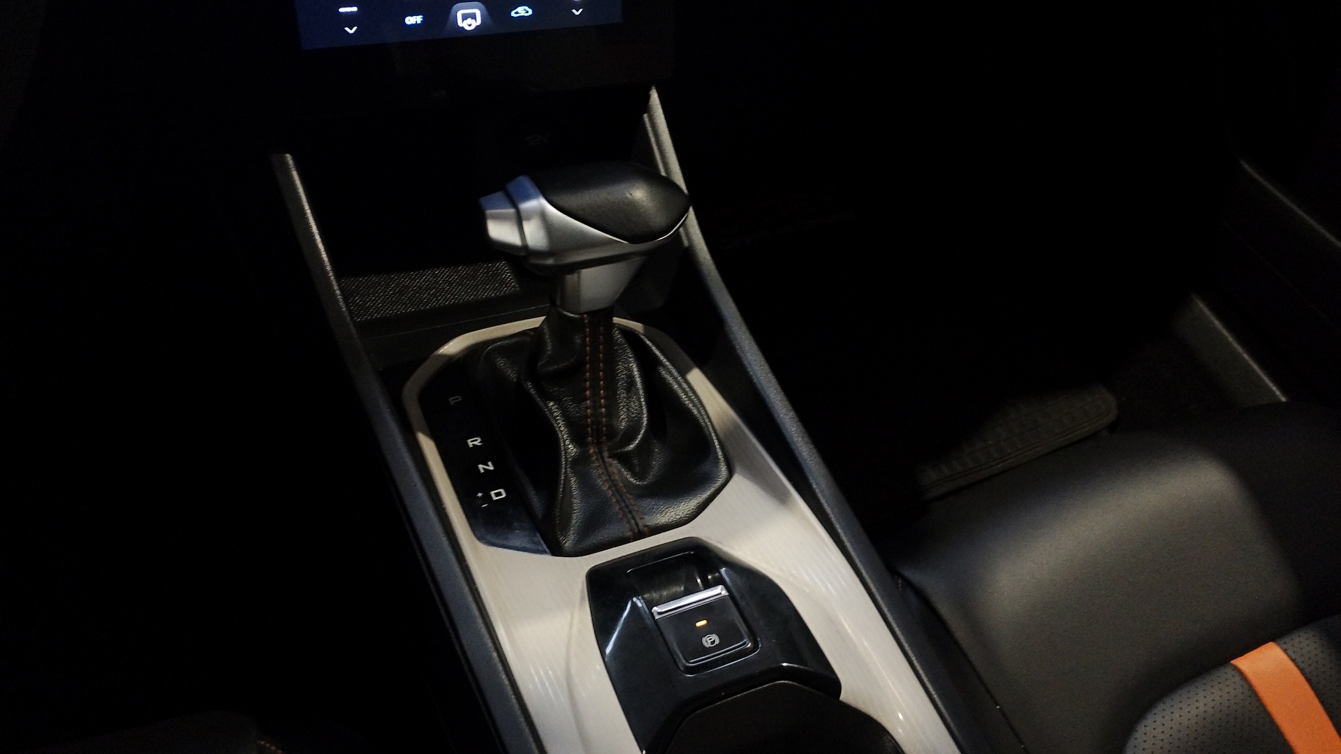 Dongfeng Aeolus Gs Cross — foto 11 de 17