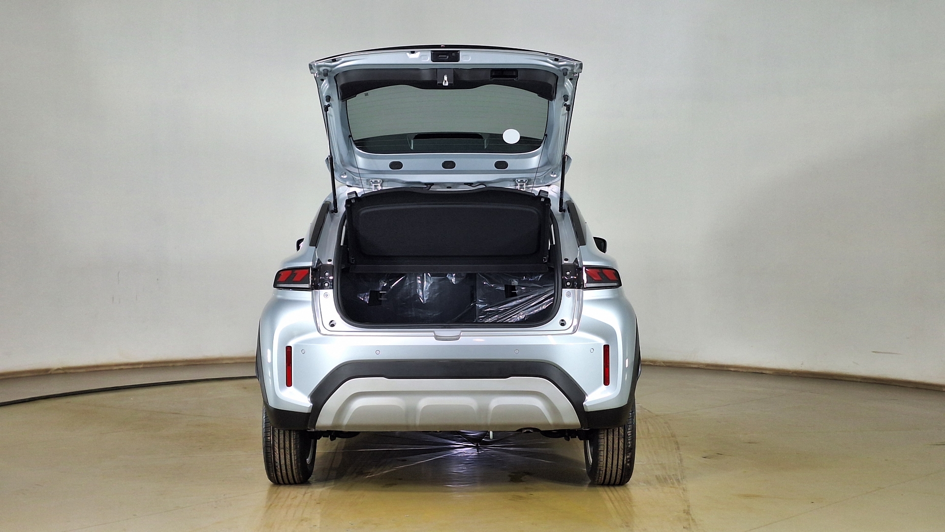 Suzuki Fronx — foto 6 de 16