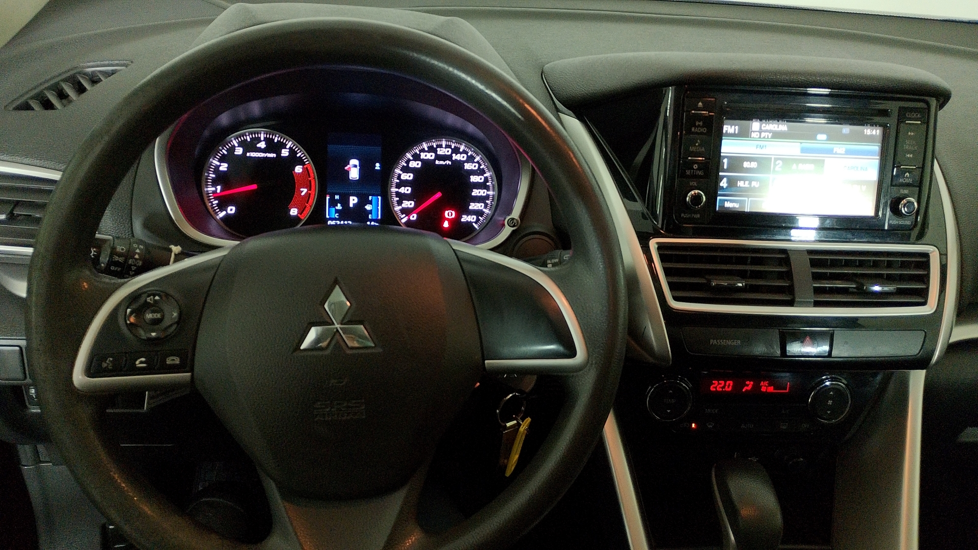 Mitsubishi Eclipse Cross — foto 8 de 16