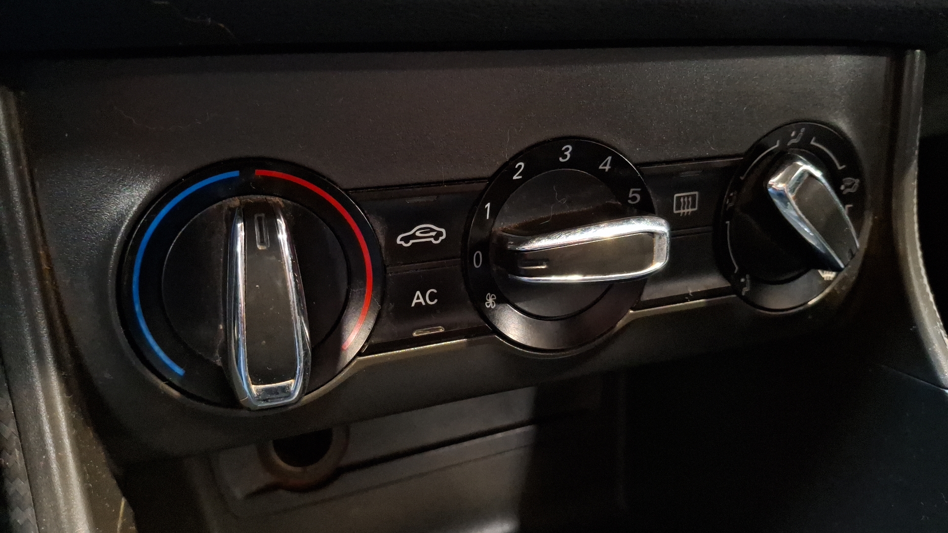 MG Zs — foto 14 de 15