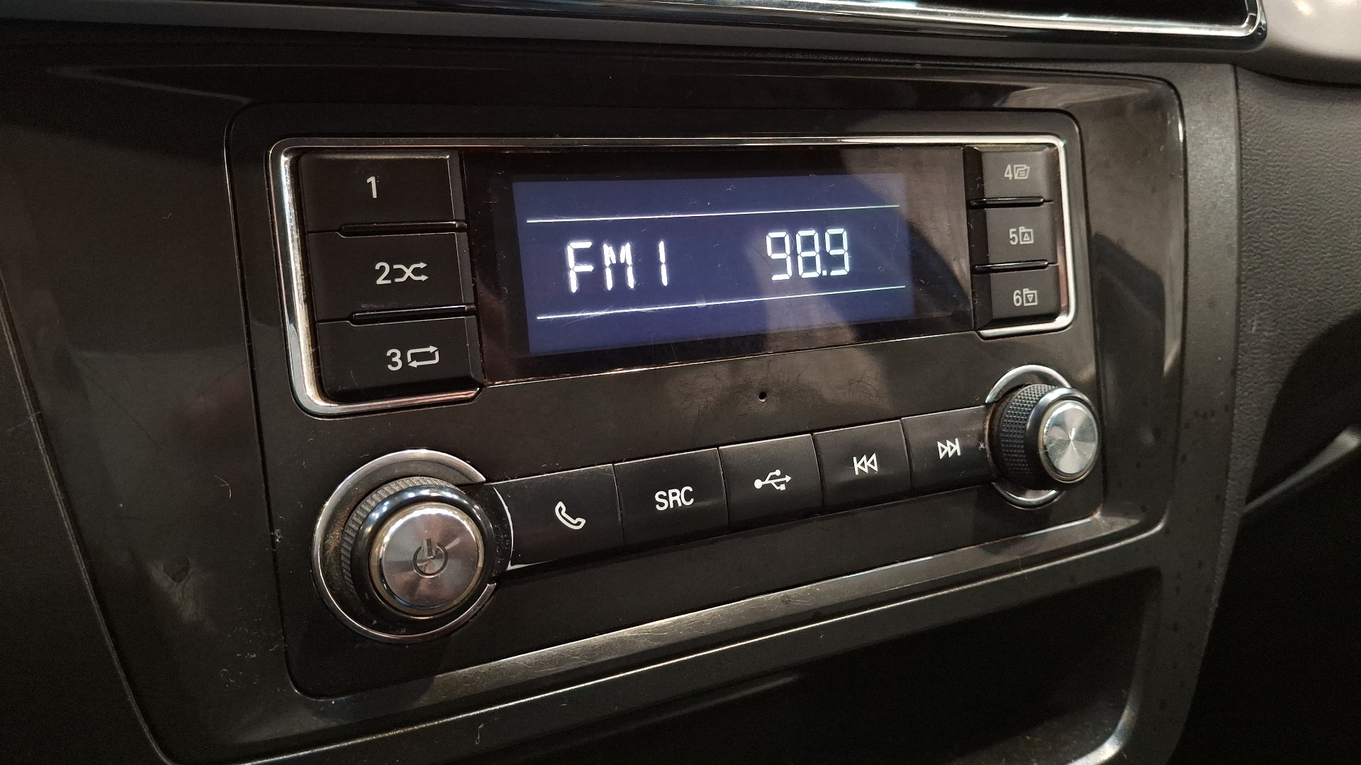 MG Zs — foto 10 de 15