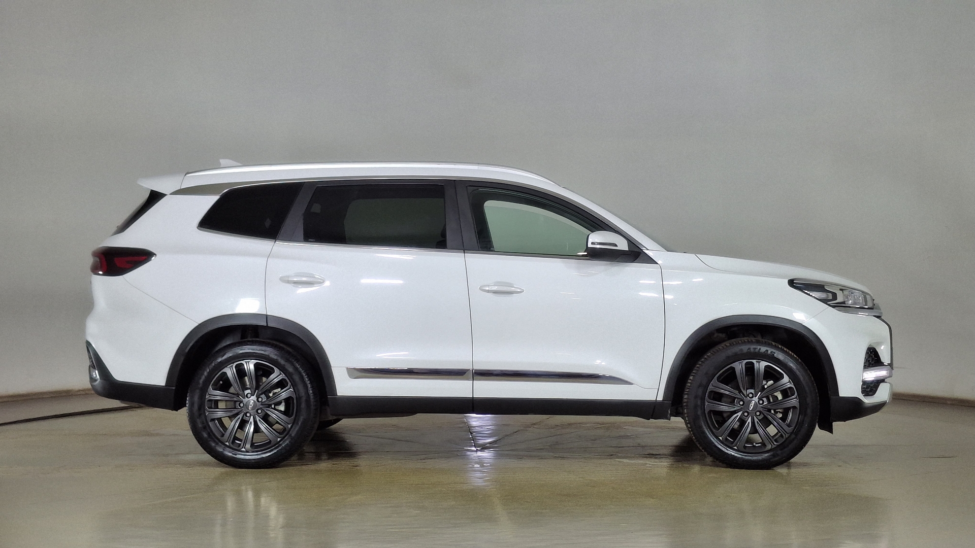 Chery Tiggo 8 — foto 4 de 15