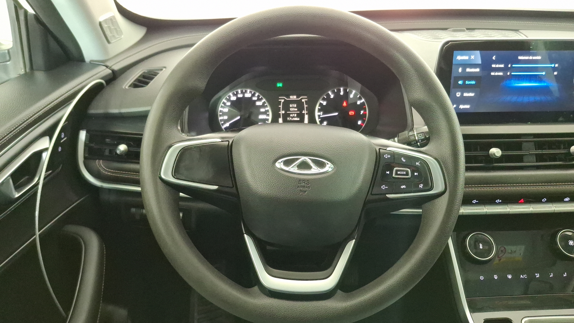 Chery Tiggo 8 — foto 8 de 15