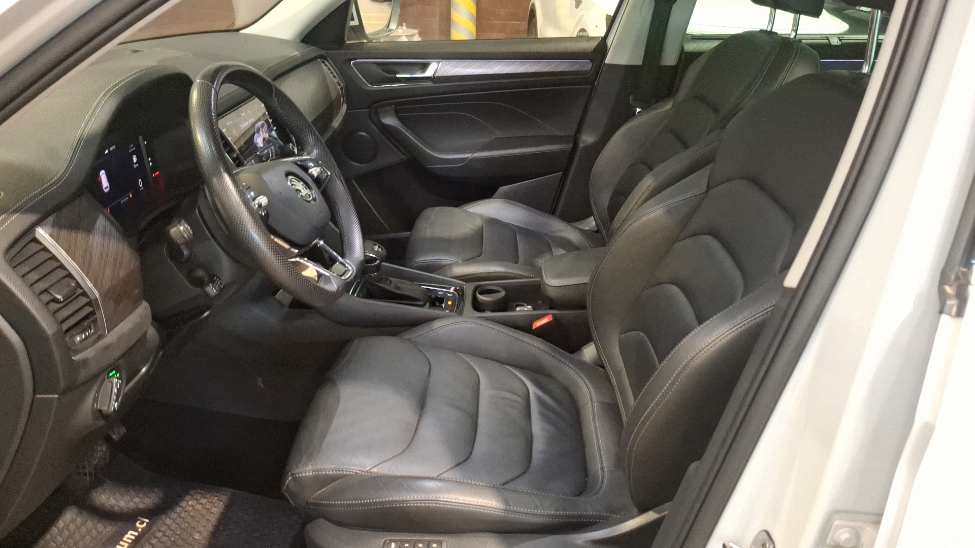 Škoda Kodiaq — foto 14 de 17
