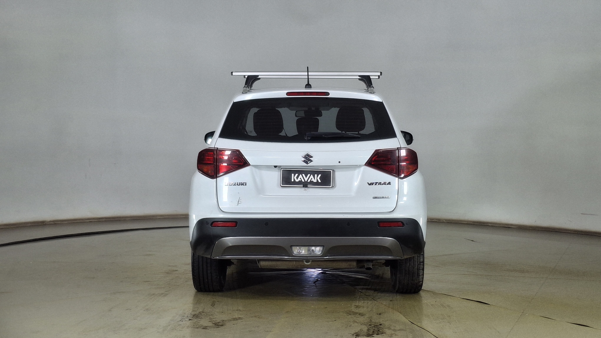 Suzuki Vitara — foto 6 de 16