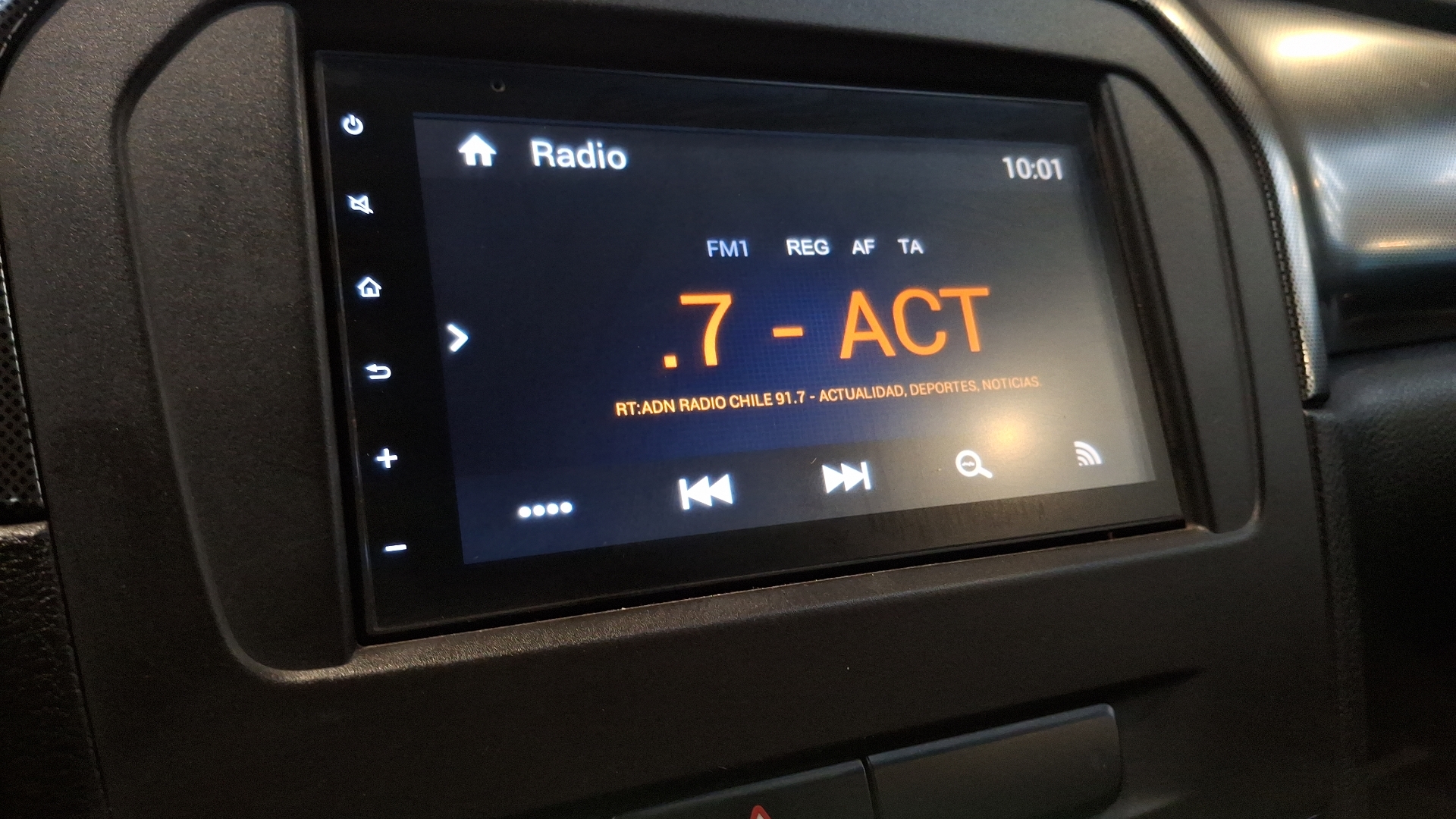 Suzuki Vitara — foto 10 de 16