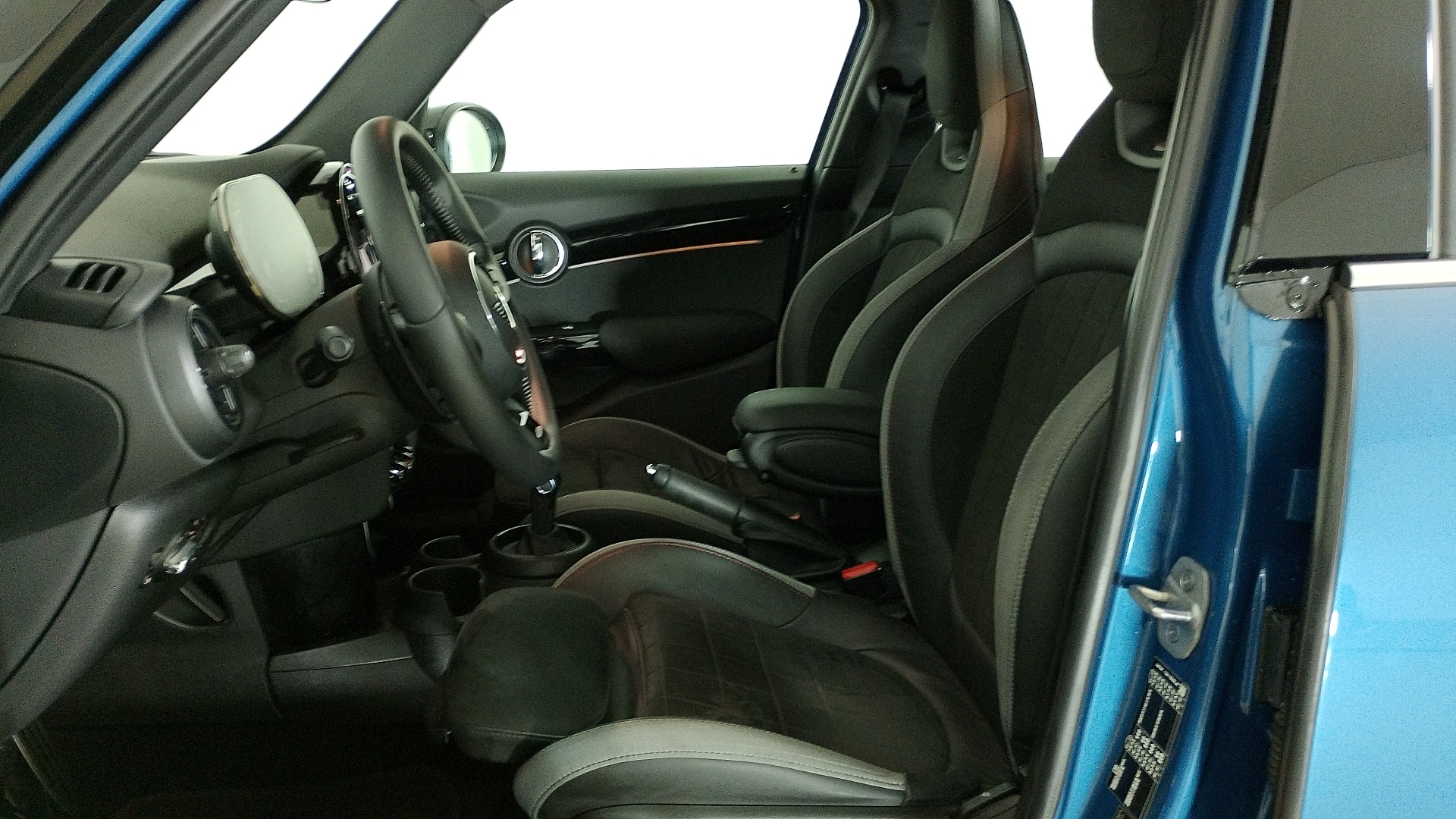 MINI Cooper — foto 14 de 17