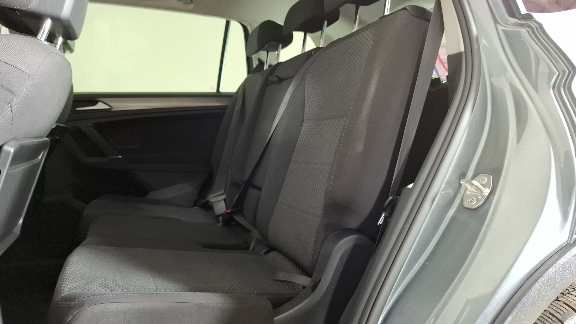 Volkswagen Tiguan — foto 14 de 17