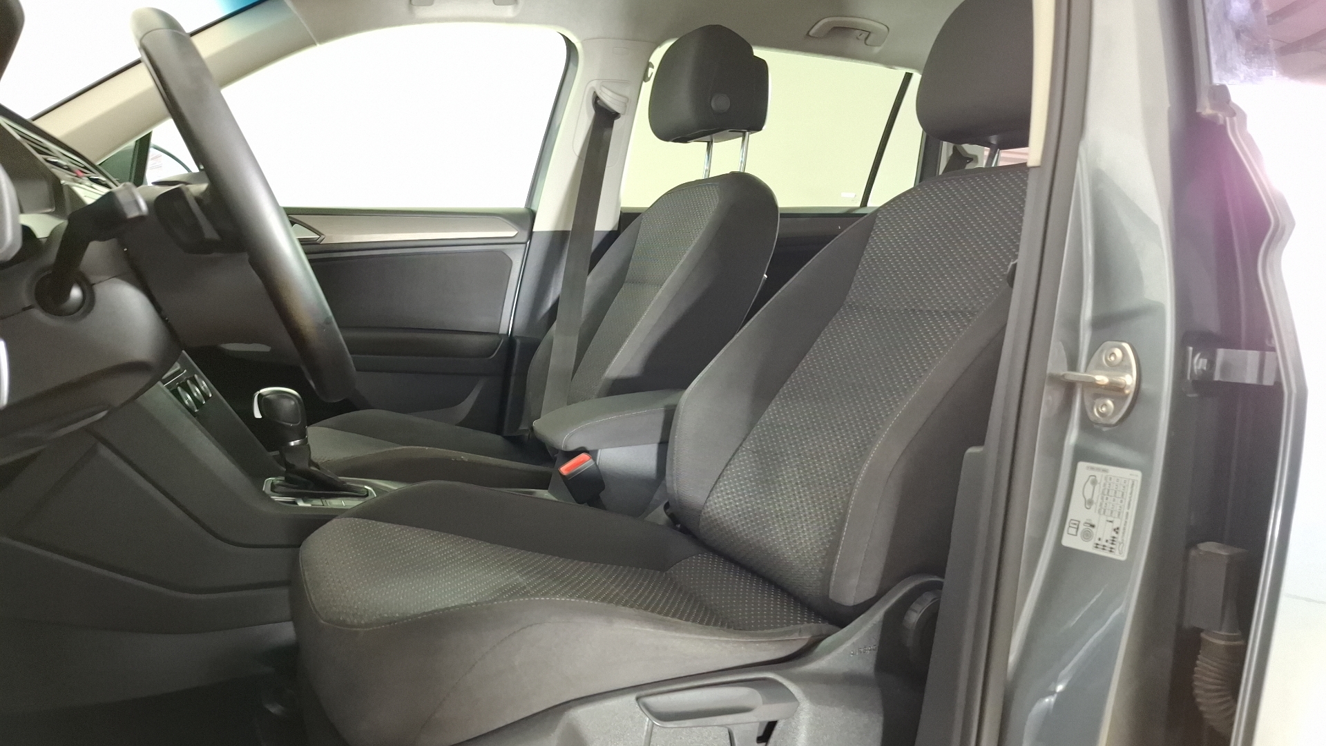 Volkswagen Tiguan — foto 13 de 17