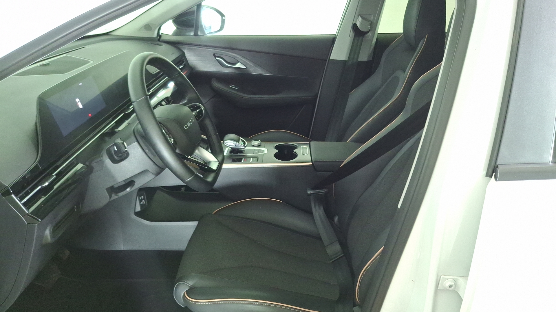 Omoda C5 — foto 13 de 16