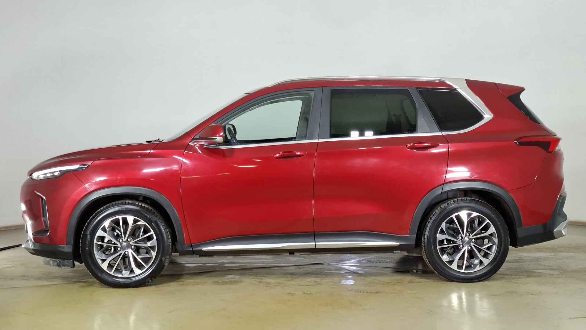 Maxus Euniq 6 — foto 7 de 17