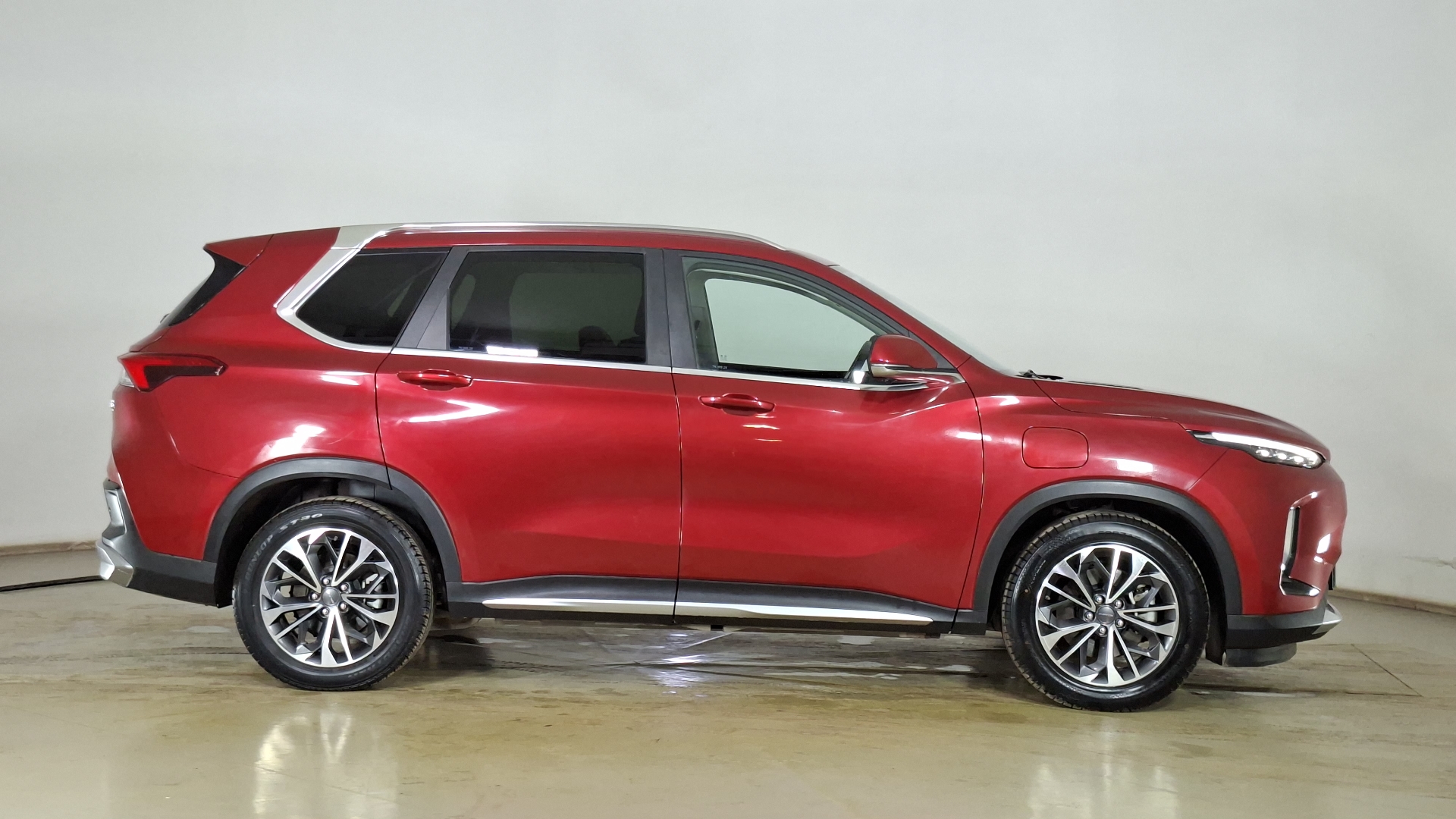 Maxus Euniq 6 — foto 4 de 17