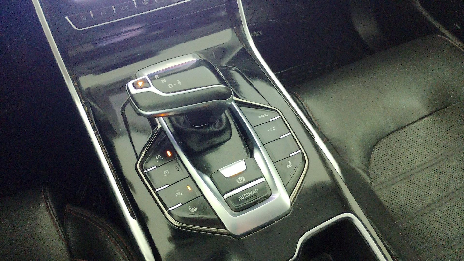 Maxus Euniq 6 — foto 11 de 17