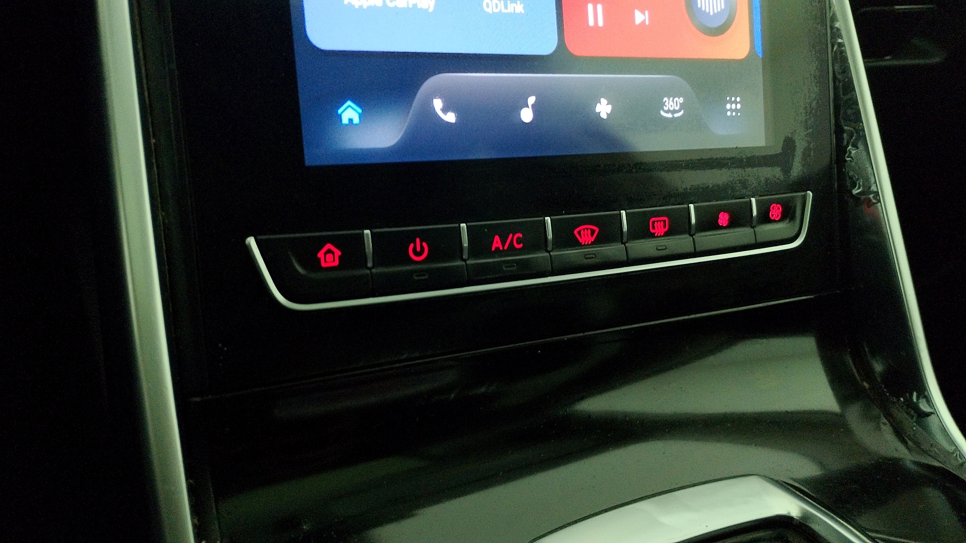 Maxus Euniq 6 — foto 16 de 17