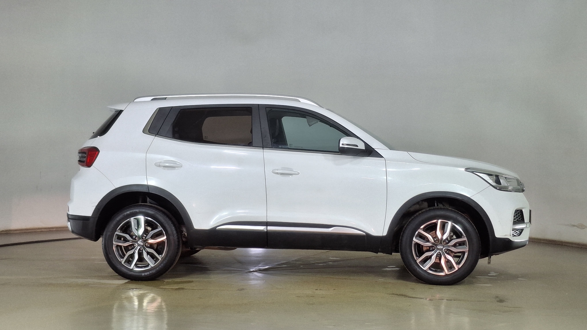 Chery Tiggo 3 — foto 4 de 16