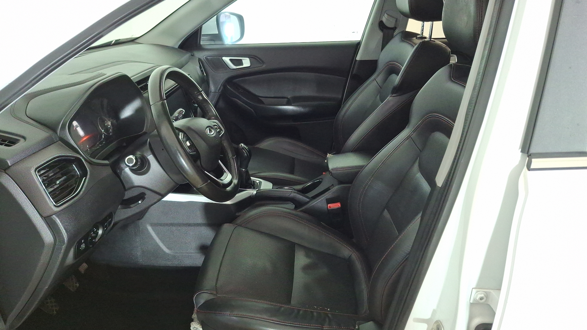 Chery Tiggo 3 — foto 13 de 16