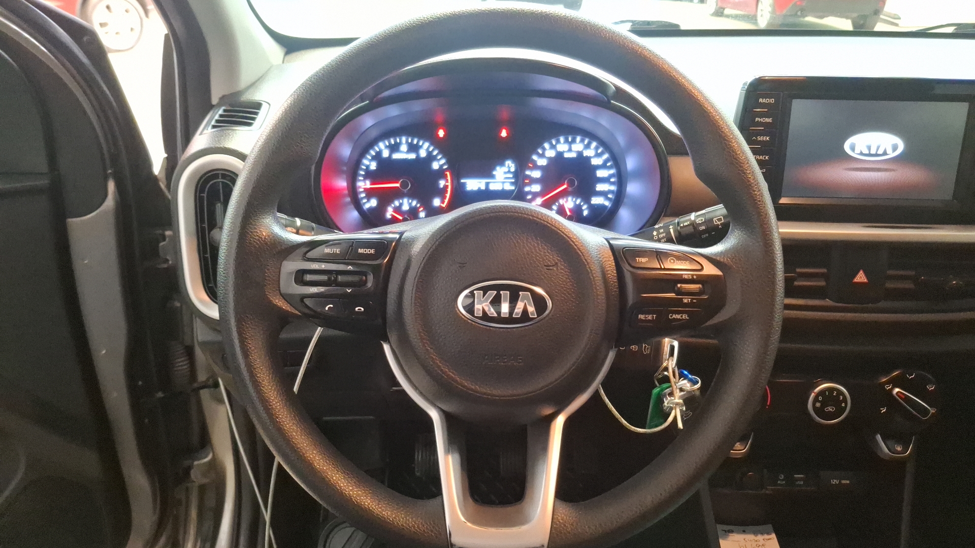 KIA Morning — foto 8 de 16