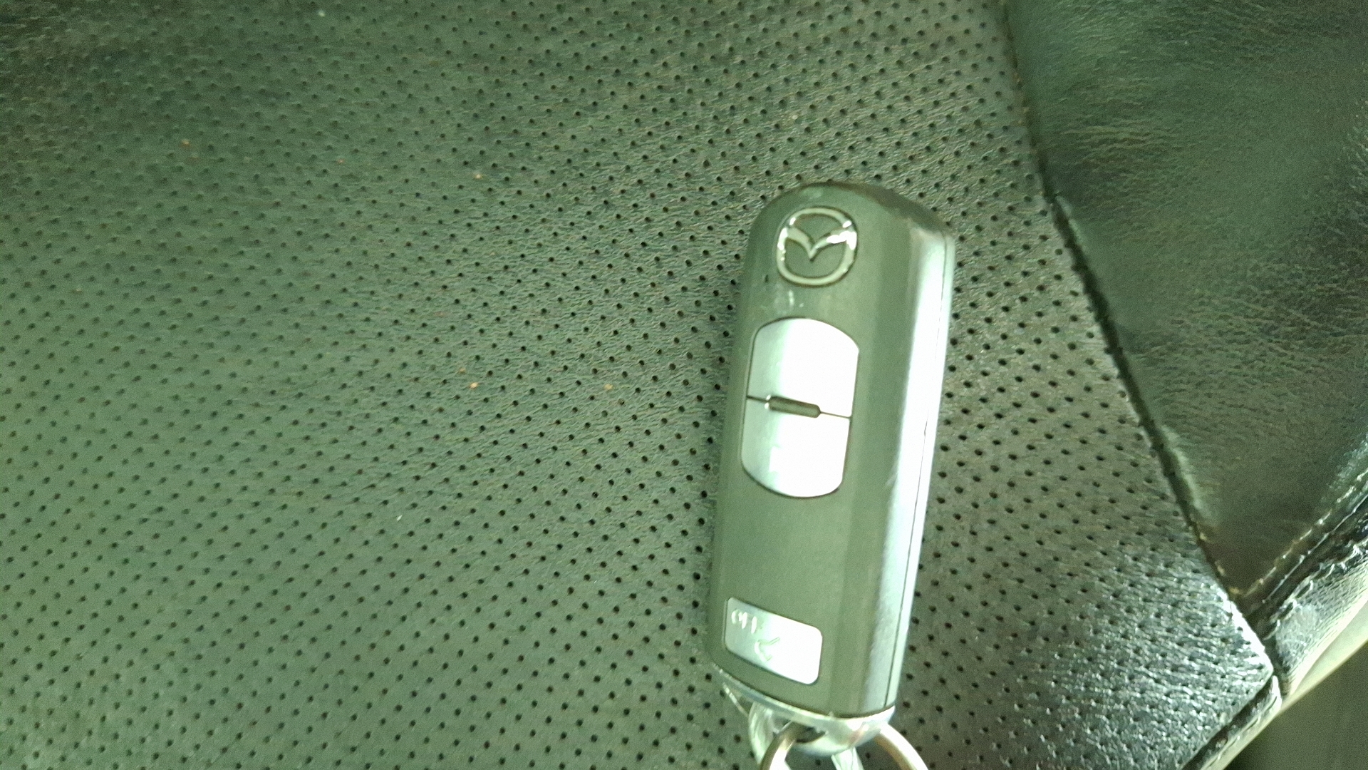 Mazda CX-9 — foto 18 de 18
