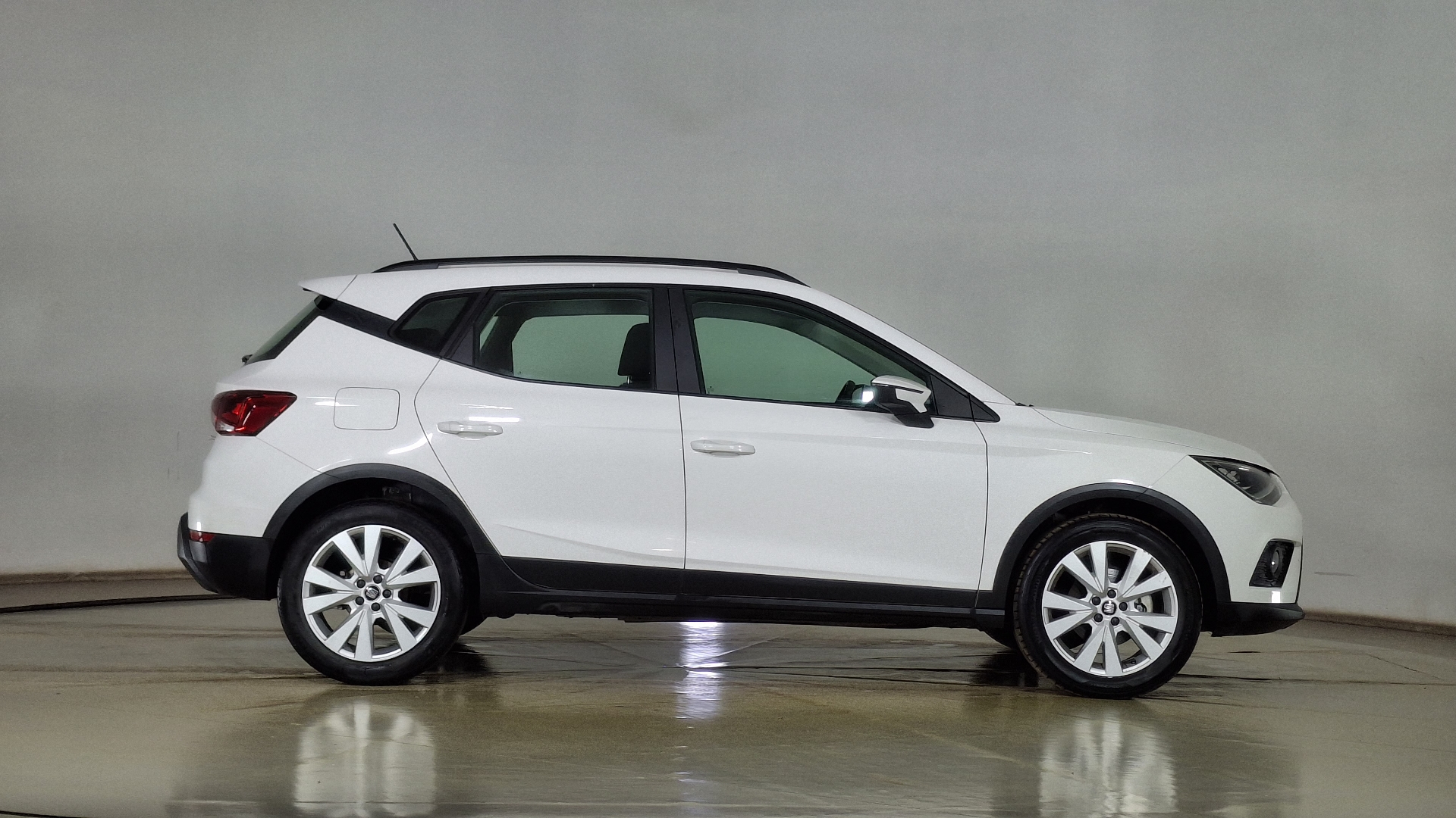 SEAT Arona — foto 4 de 16
