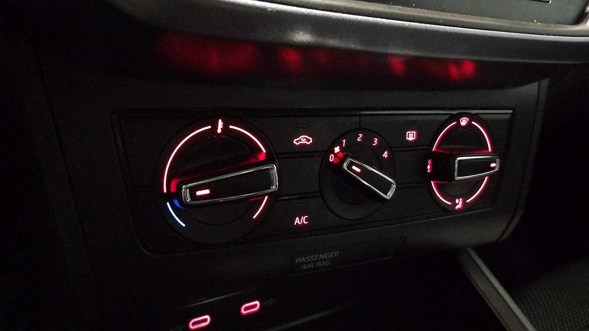 SEAT Arona — foto 15 de 16