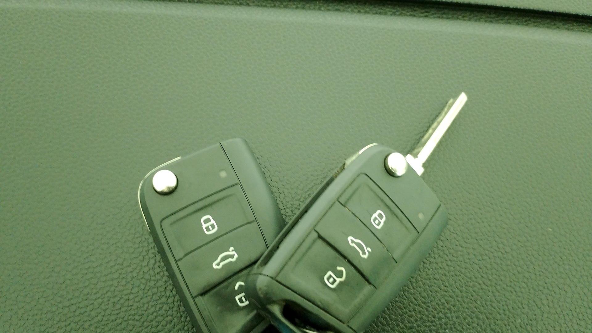 SEAT Arona — foto 16 de 16