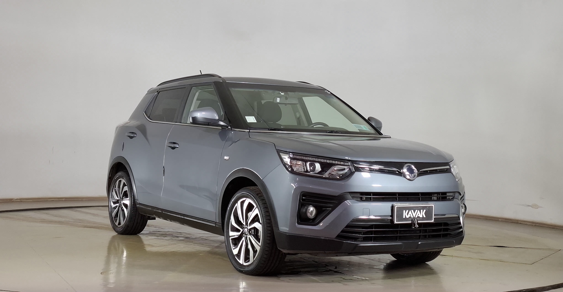 SsangYong Tivoli — foto 3 de 16