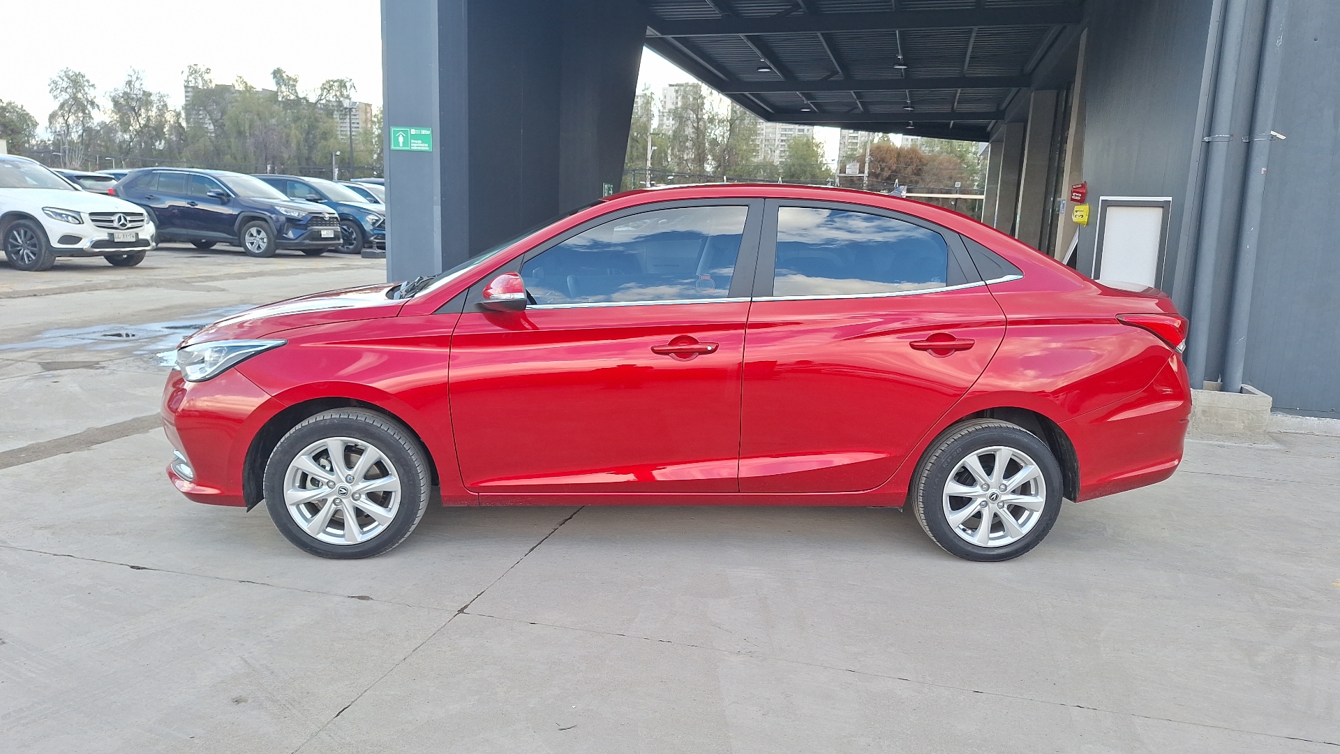 Changan Alsvin — foto 2 de 15