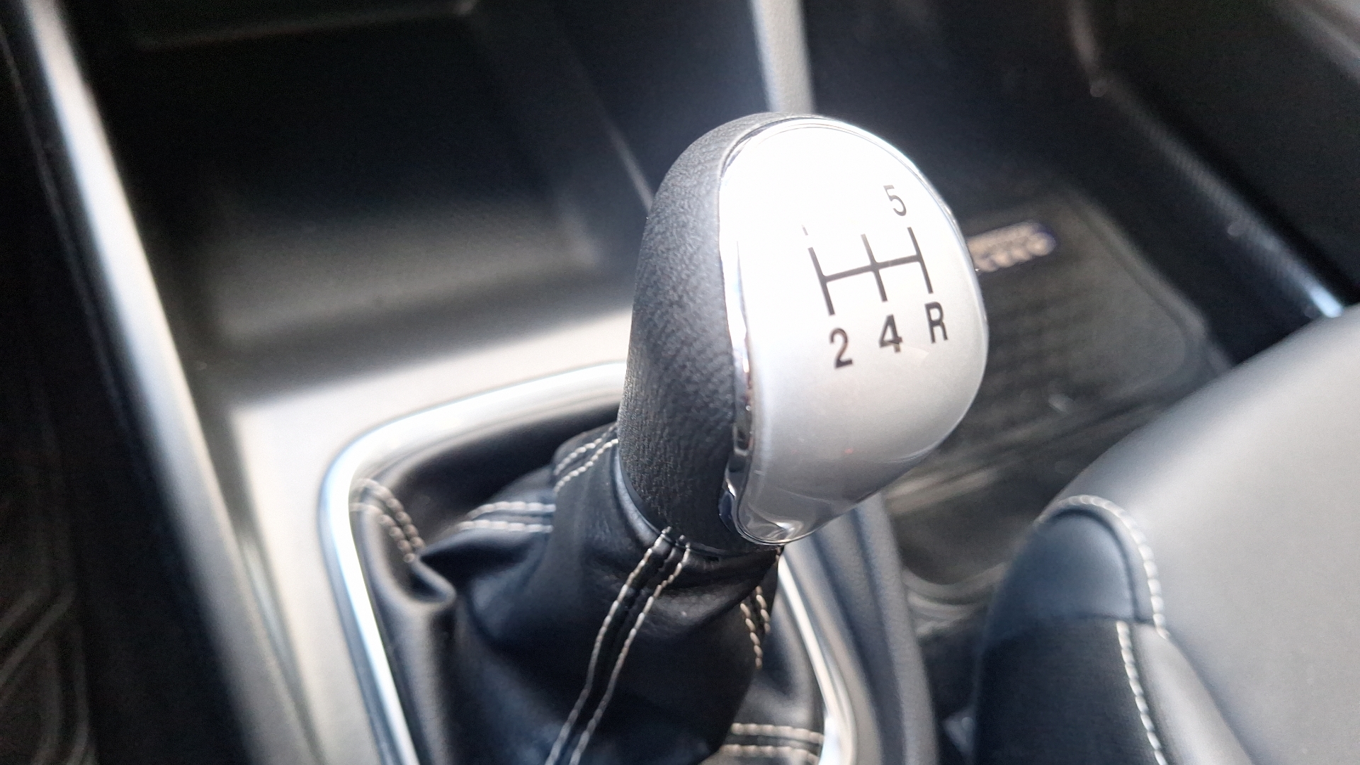 Changan Alsvin — foto 11 de 15