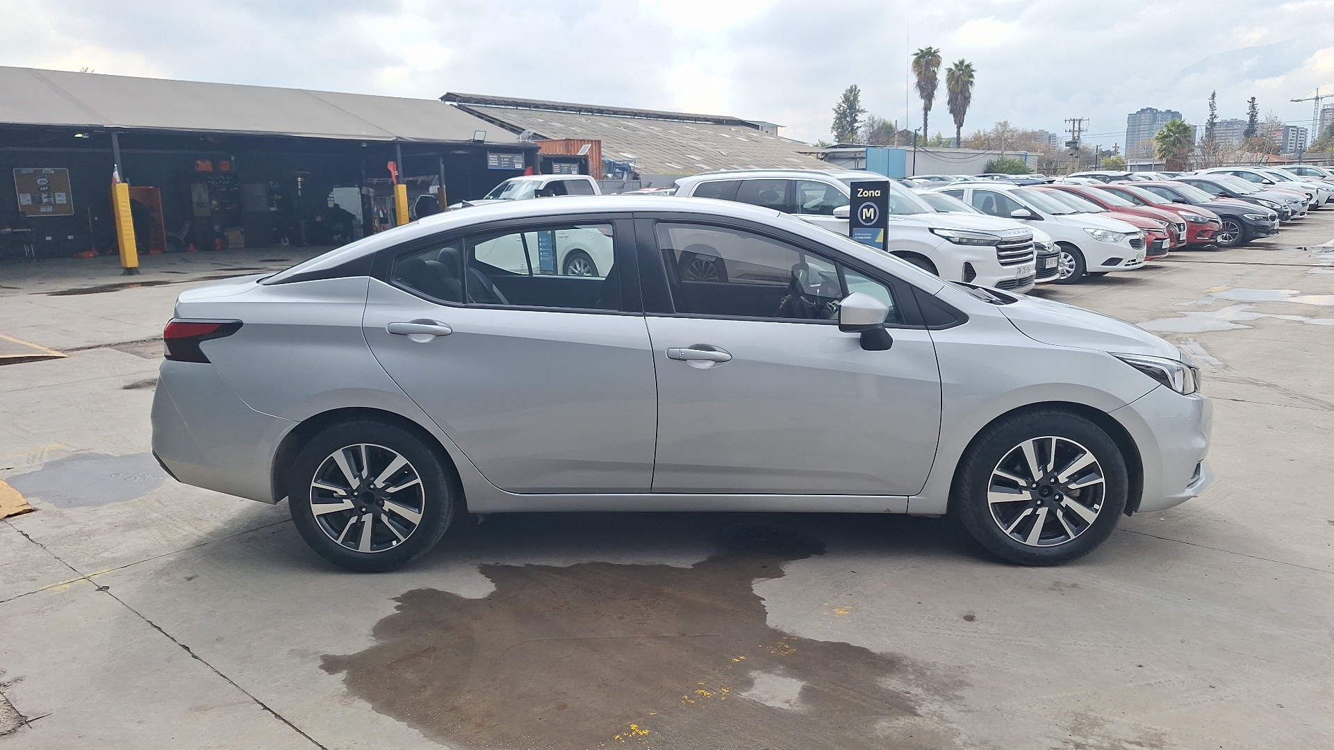Nissan Versa — foto 5 de 15
