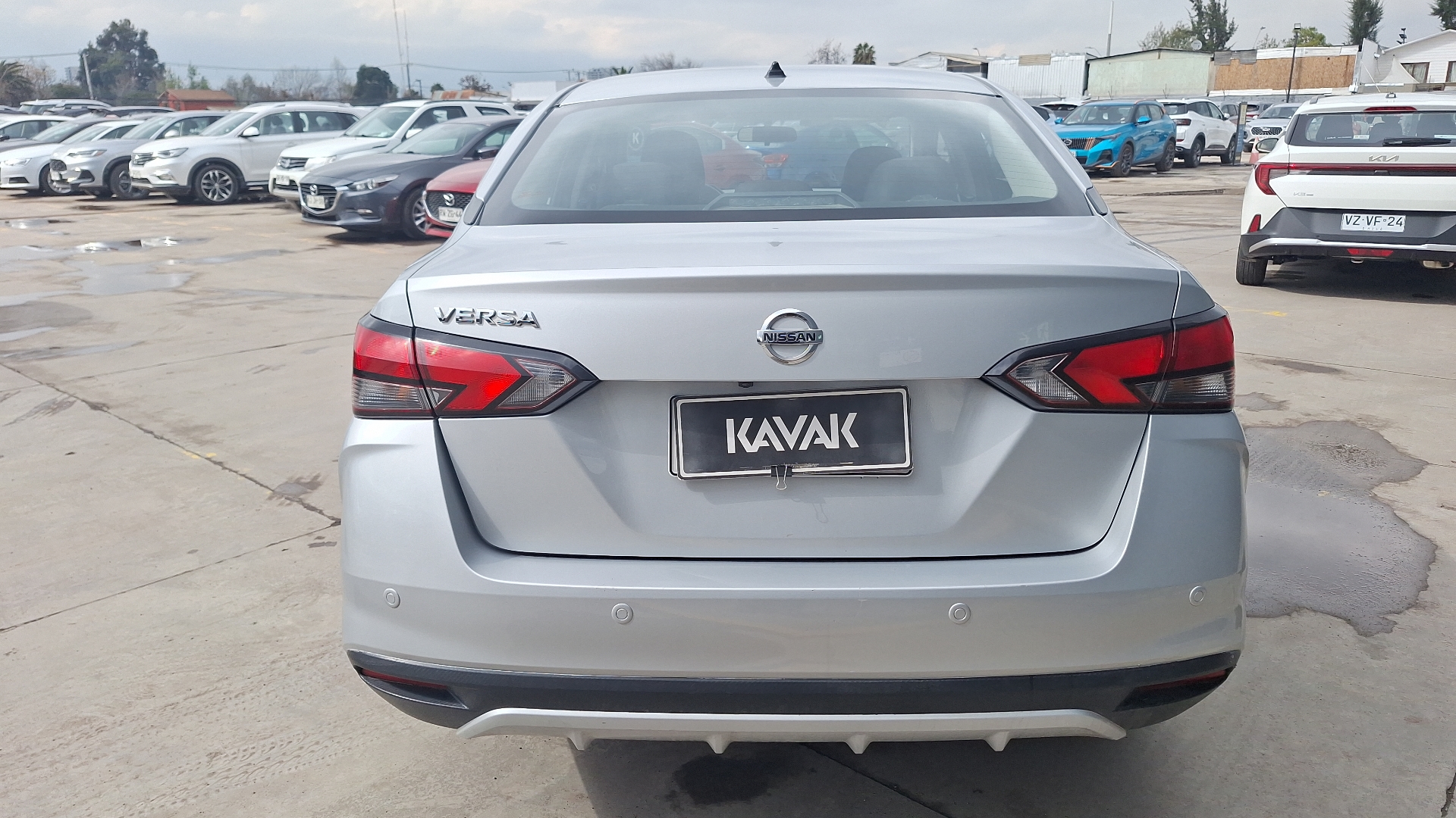 Nissan Versa — foto 3 de 15