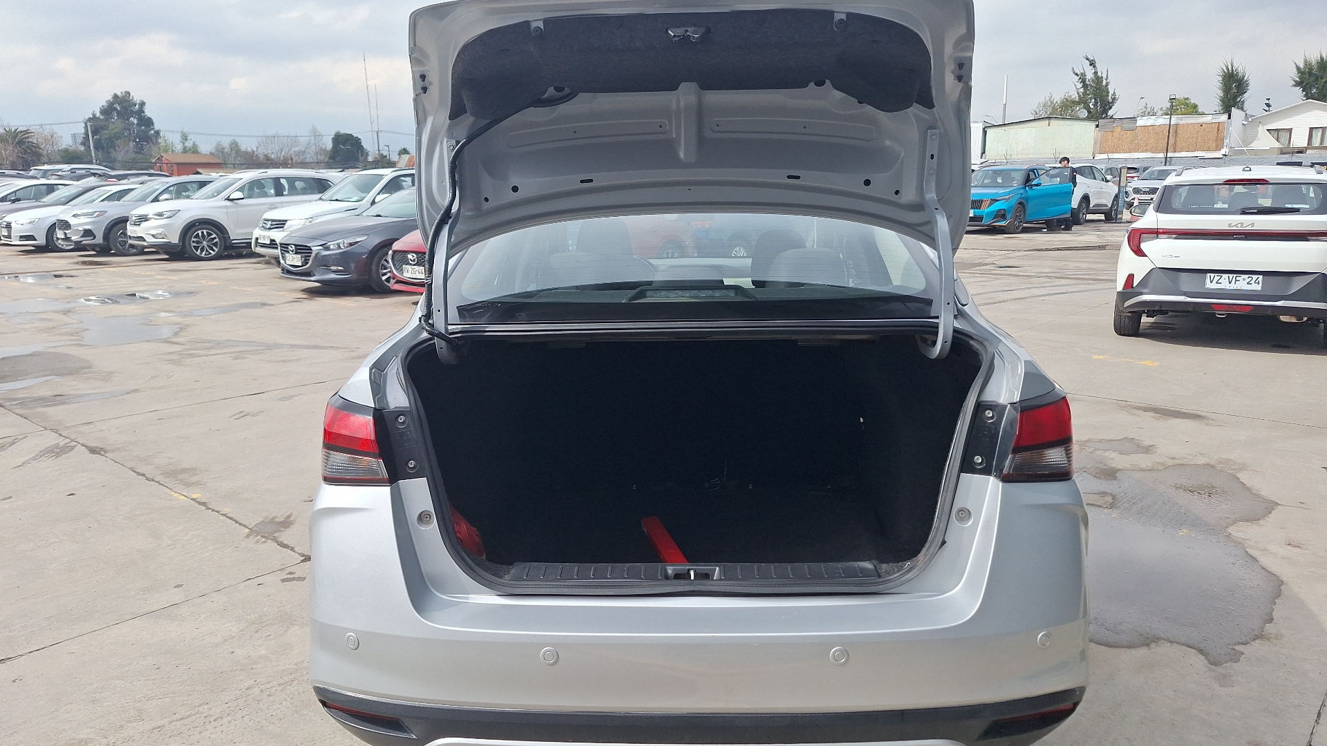 Nissan Versa — foto 4 de 15