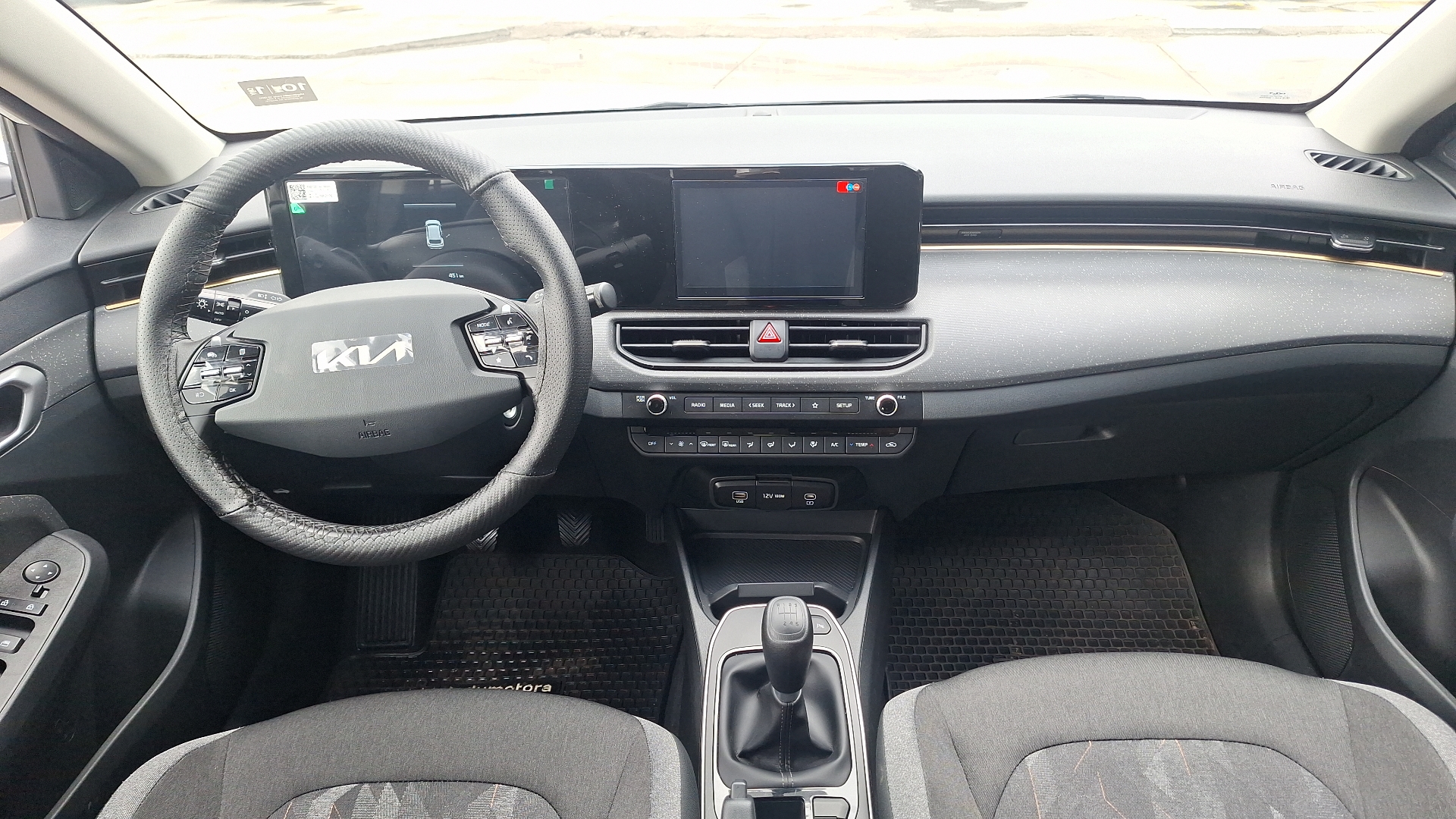 KIA K3 Cross — foto 6 de 15
