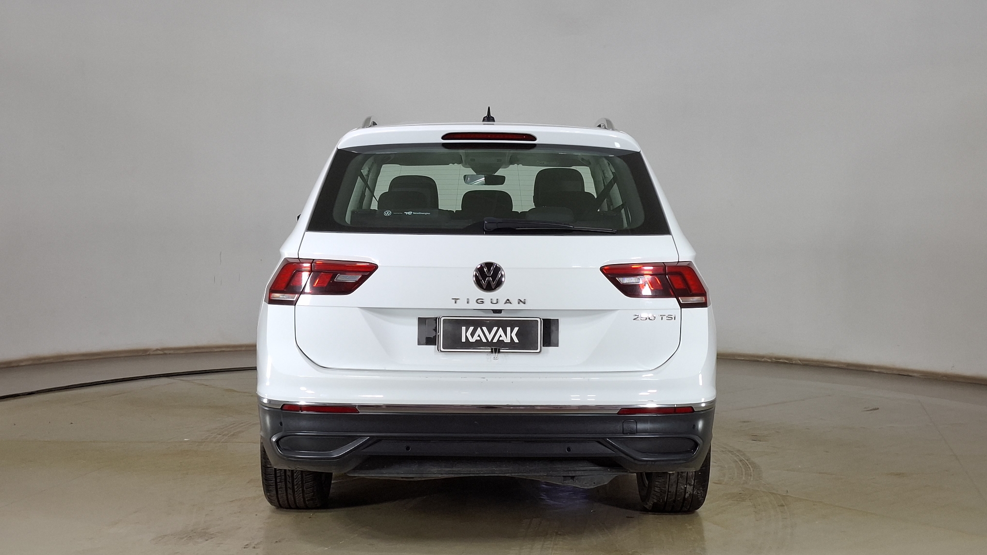 Volkswagen Tiguan — foto 5 de 17