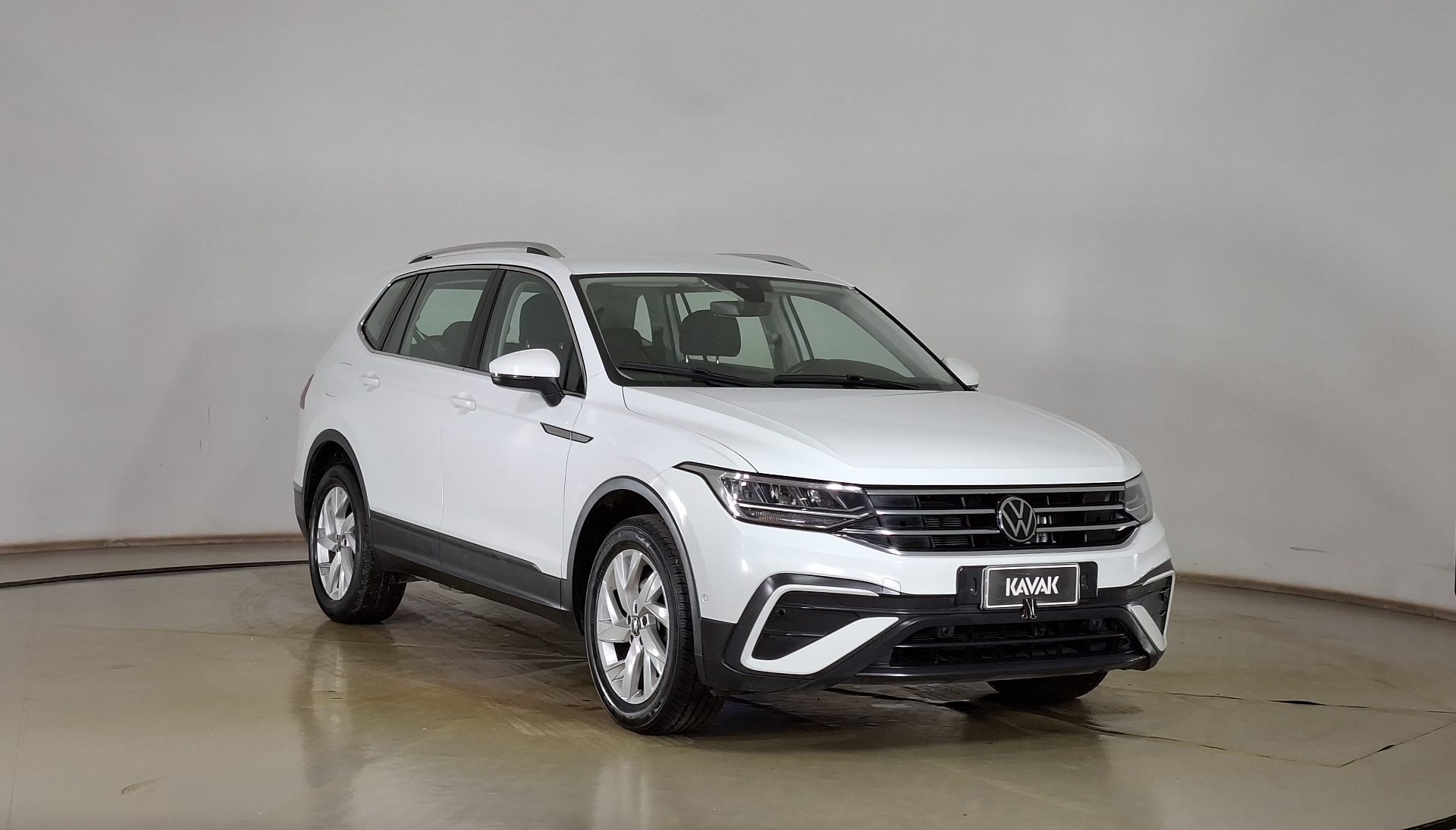 Volkswagen Tiguan — foto 3 de 17