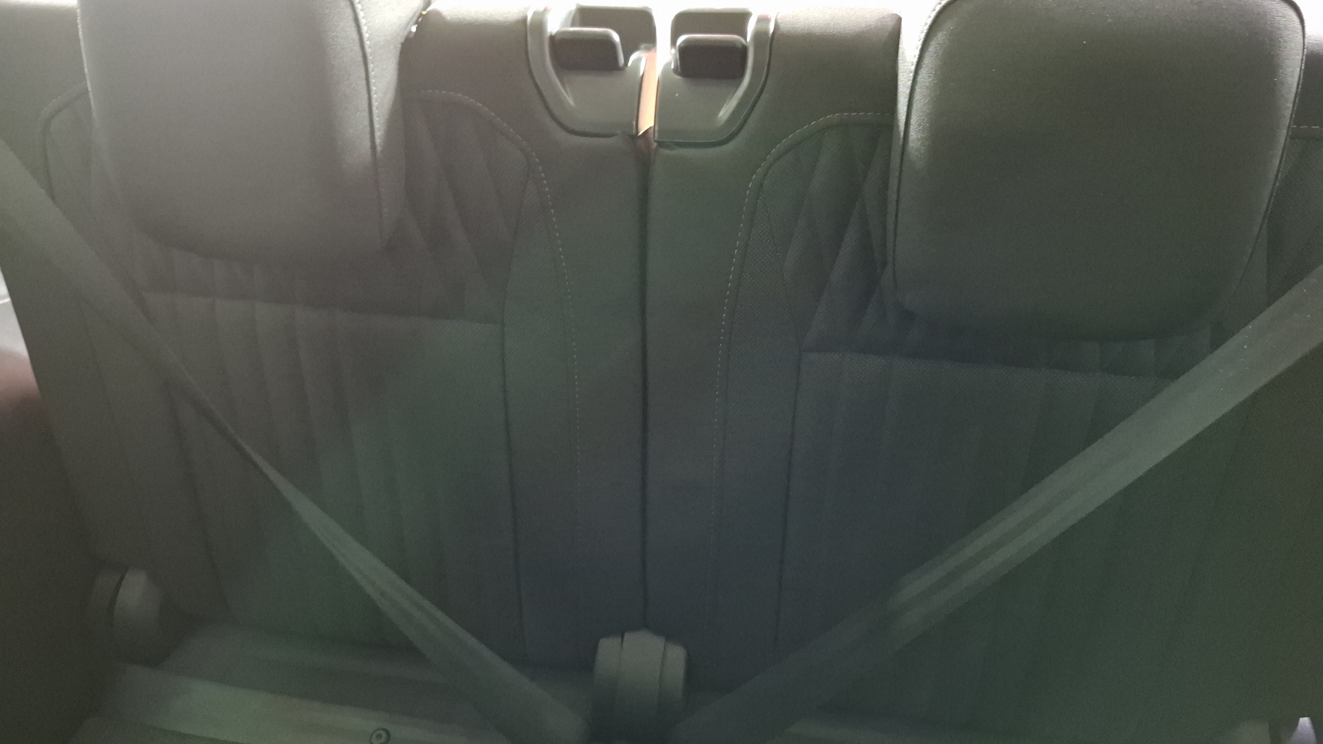 Volkswagen Tiguan — foto 15 de 17