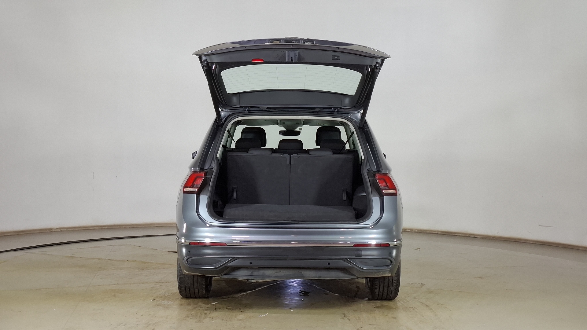 Volkswagen Tiguan — foto 6 de 17