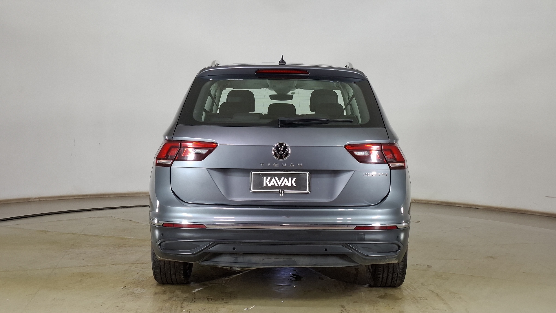 Volkswagen Tiguan — foto 5 de 17