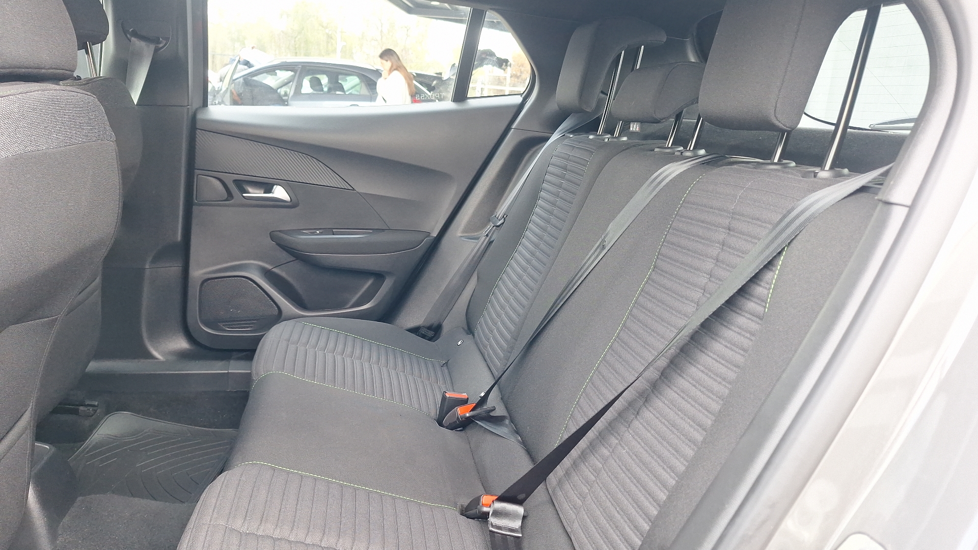 Peugeot 2008 — foto 13 de 15