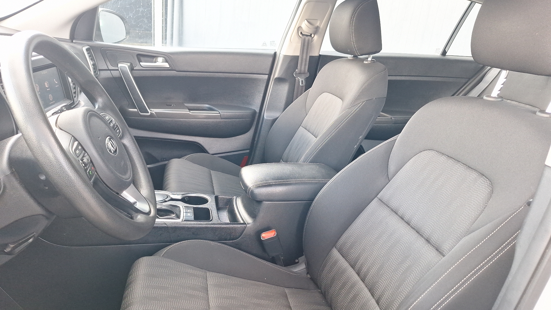 KIA Sportage — foto 14 de 15