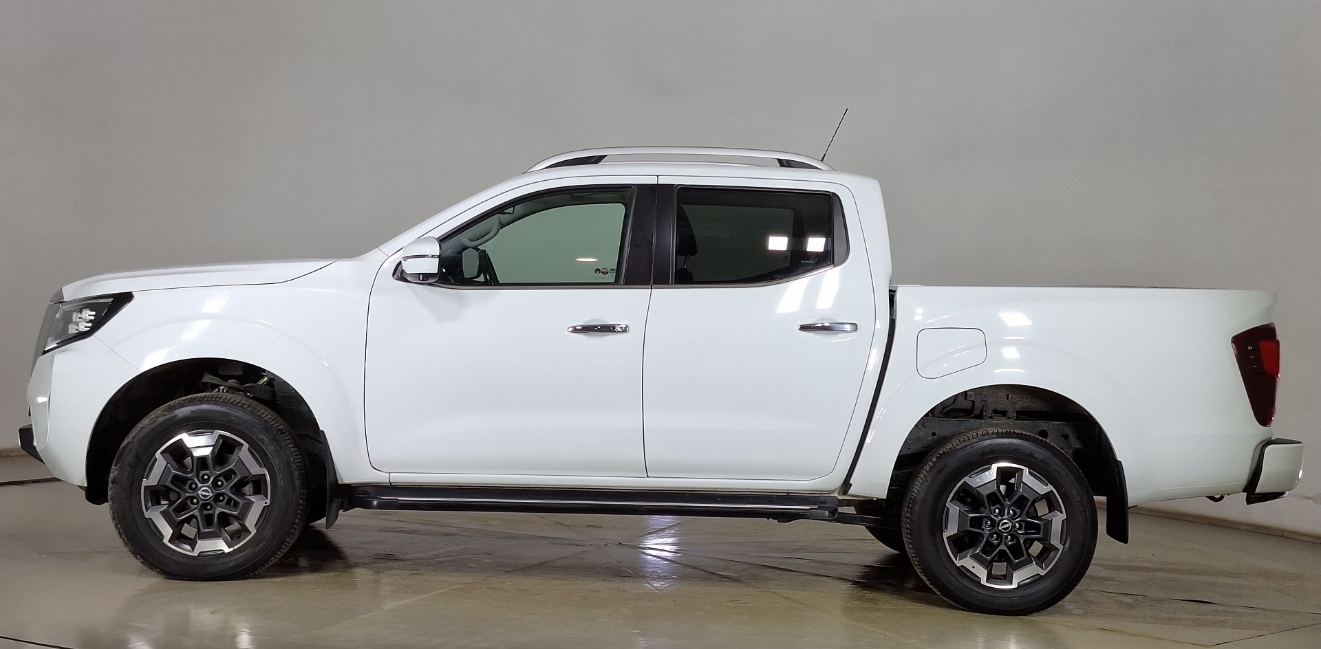 Nissan Navara — foto 7 de 17