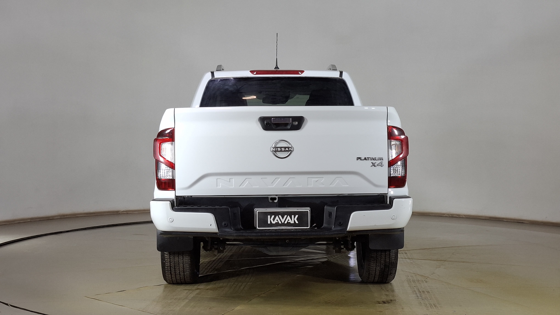 Nissan Navara — foto 5 de 17