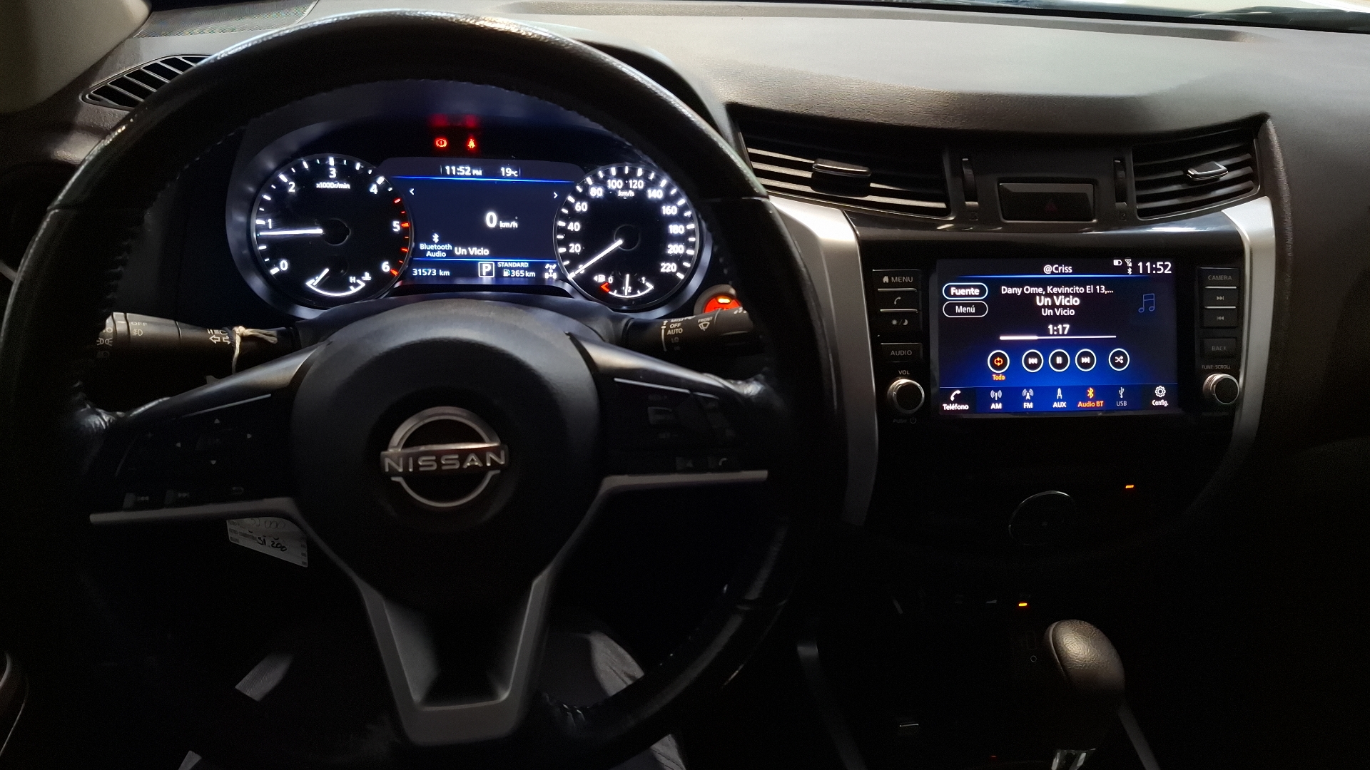 Nissan Navara — foto 8 de 17