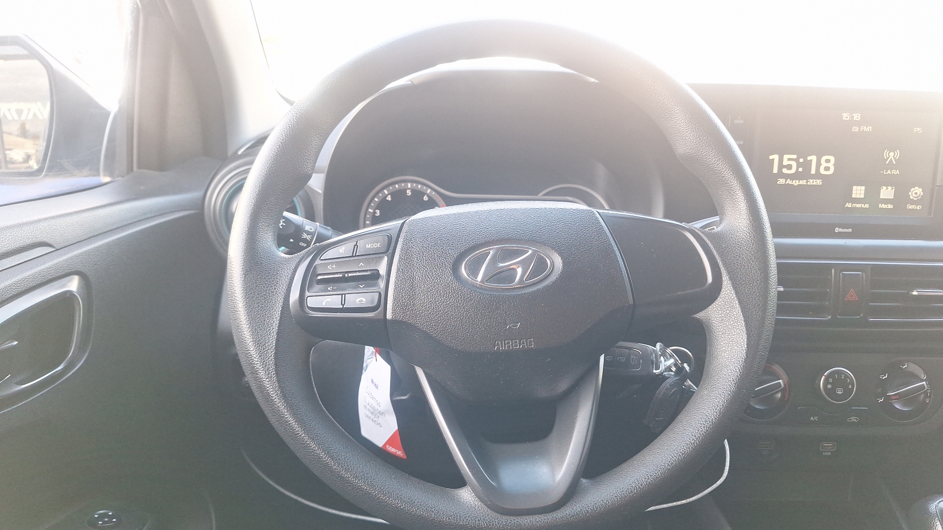 Hyundai Grand I10 — foto 8 de 15