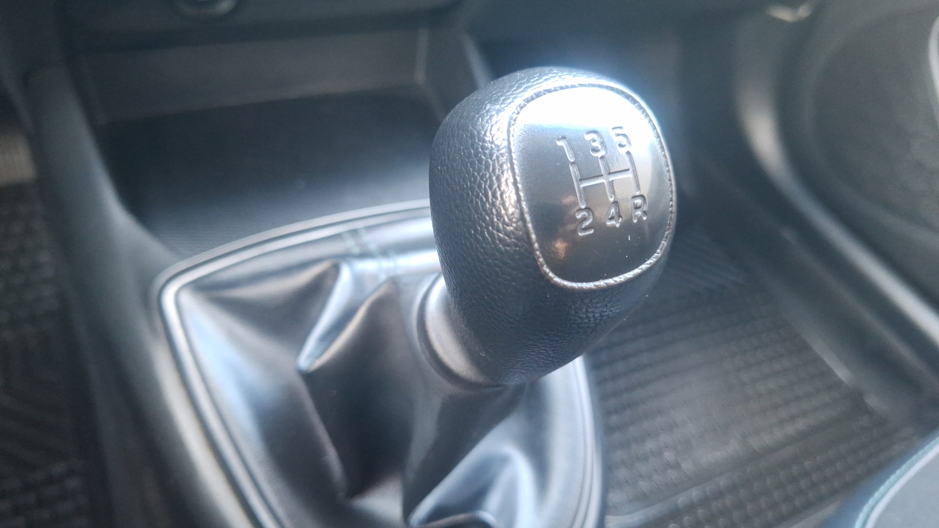 Hyundai Grand I10 — foto 11 de 15