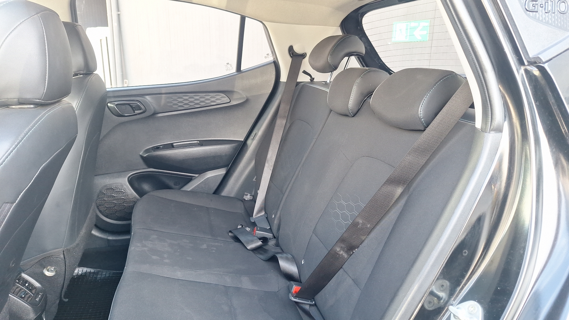 Hyundai Grand I10 — foto 13 de 15