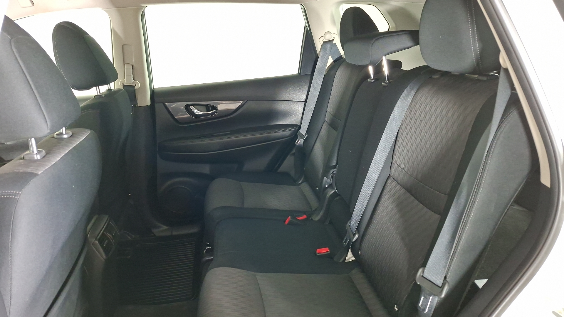 Nissan X-Trail — foto 14 de 17
