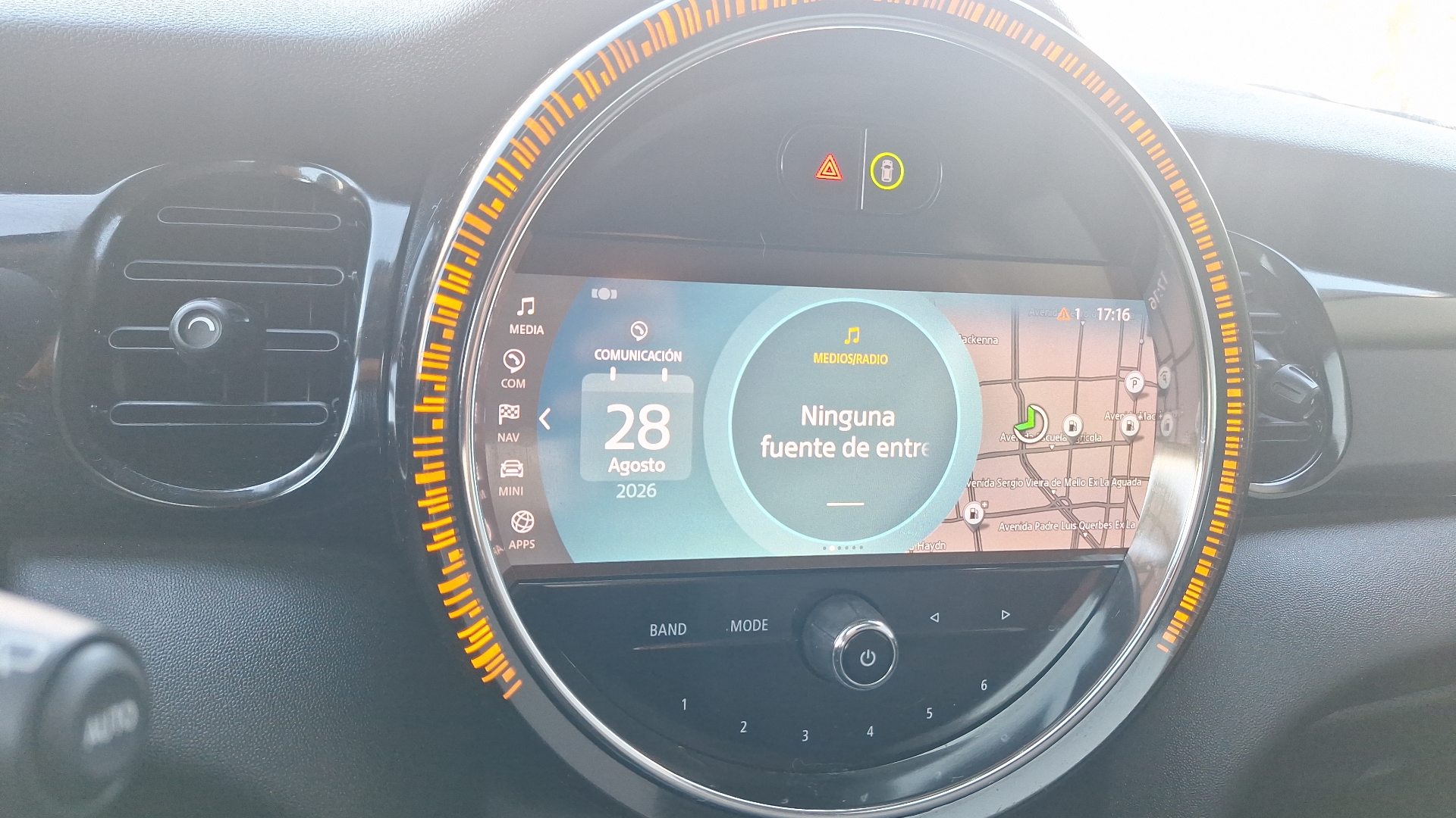 MINI Cooper — foto 10 de 16
