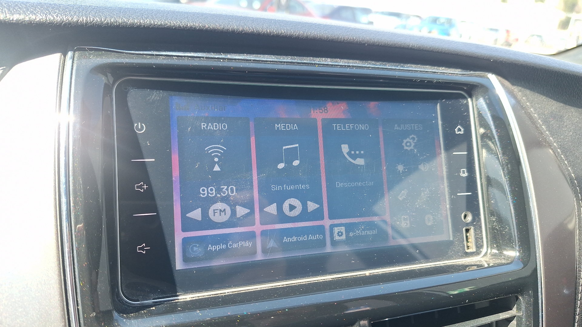 Toyota Yaris — foto 10 de 15