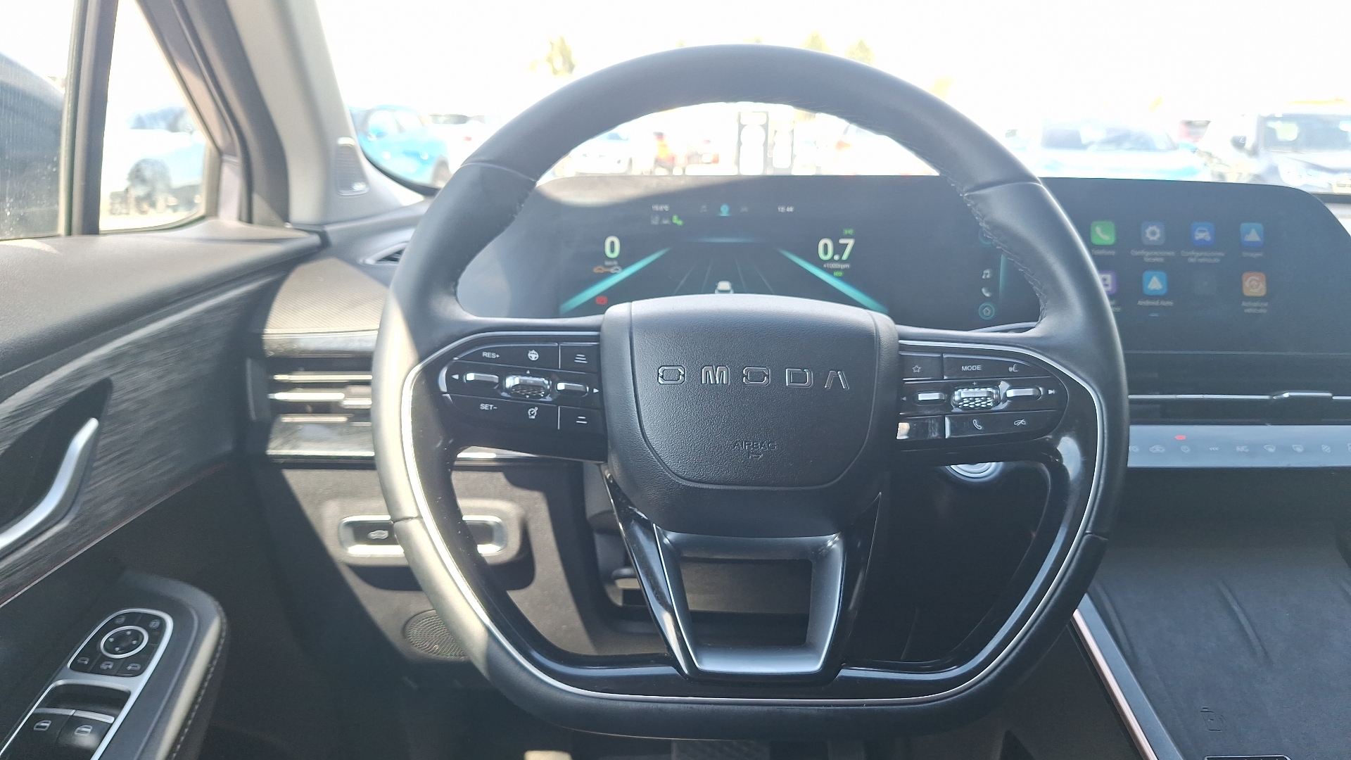 Omoda C5 — foto 8 de 16