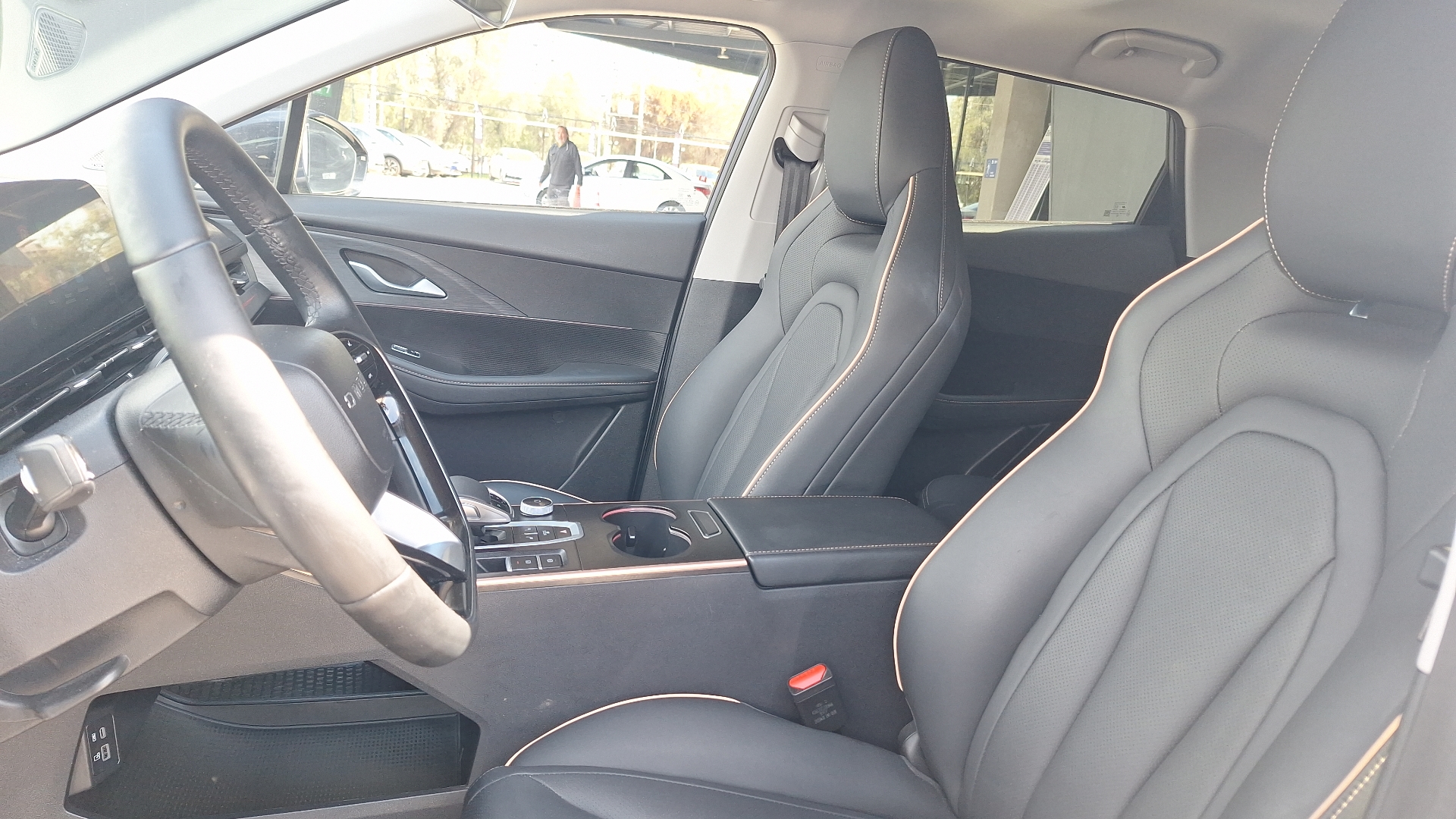 Omoda C5 — foto 15 de 16